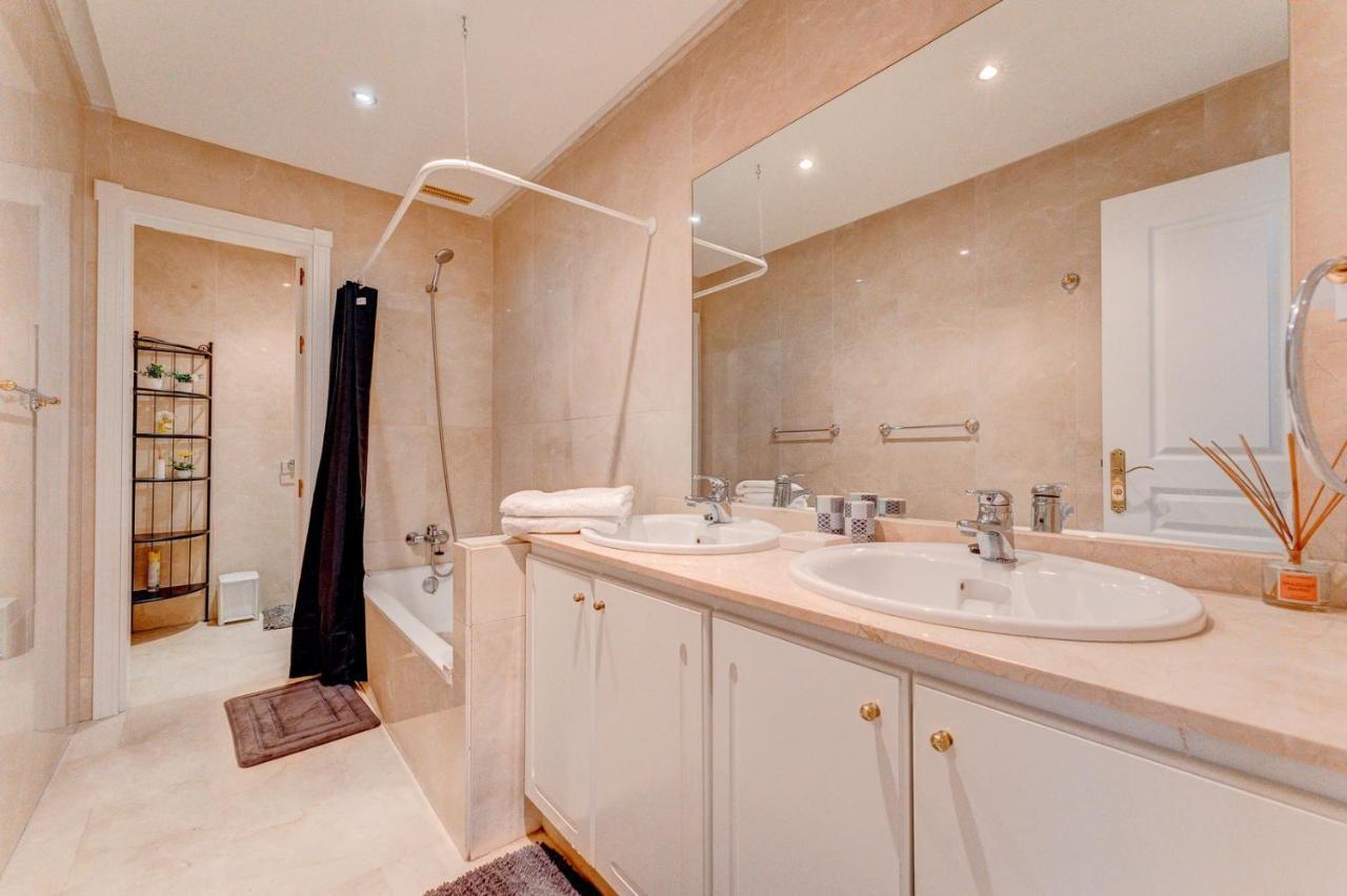 Beautiful Apartment In Terrazas Del Duque I Costa Adeje  Exteriör bild